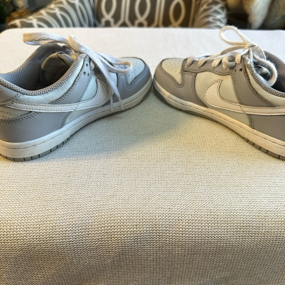 Nike Dunk Low Pure Platinum Two Tone Grey | Kid Size 1Y| Pre-loved - Picture 7 of 16